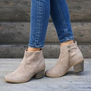 Jessica Cline Baylee Western Boho Block Heel Comfort Bootie 8.5M